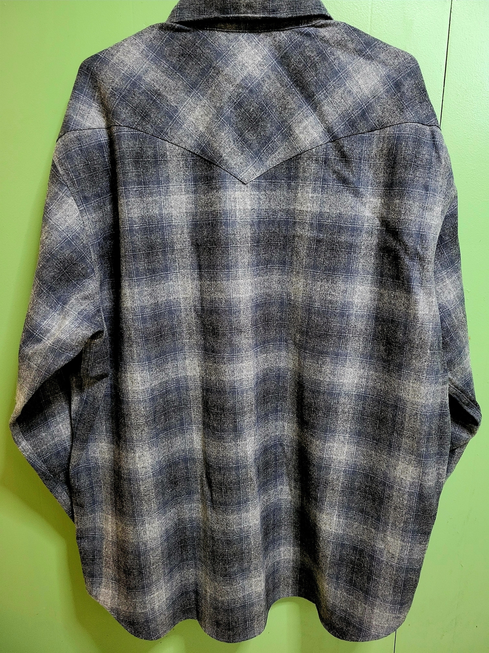 Pendleton Men's Grey and Blue Plaid Western 100% Virgin Wool - Picture 3 of 4